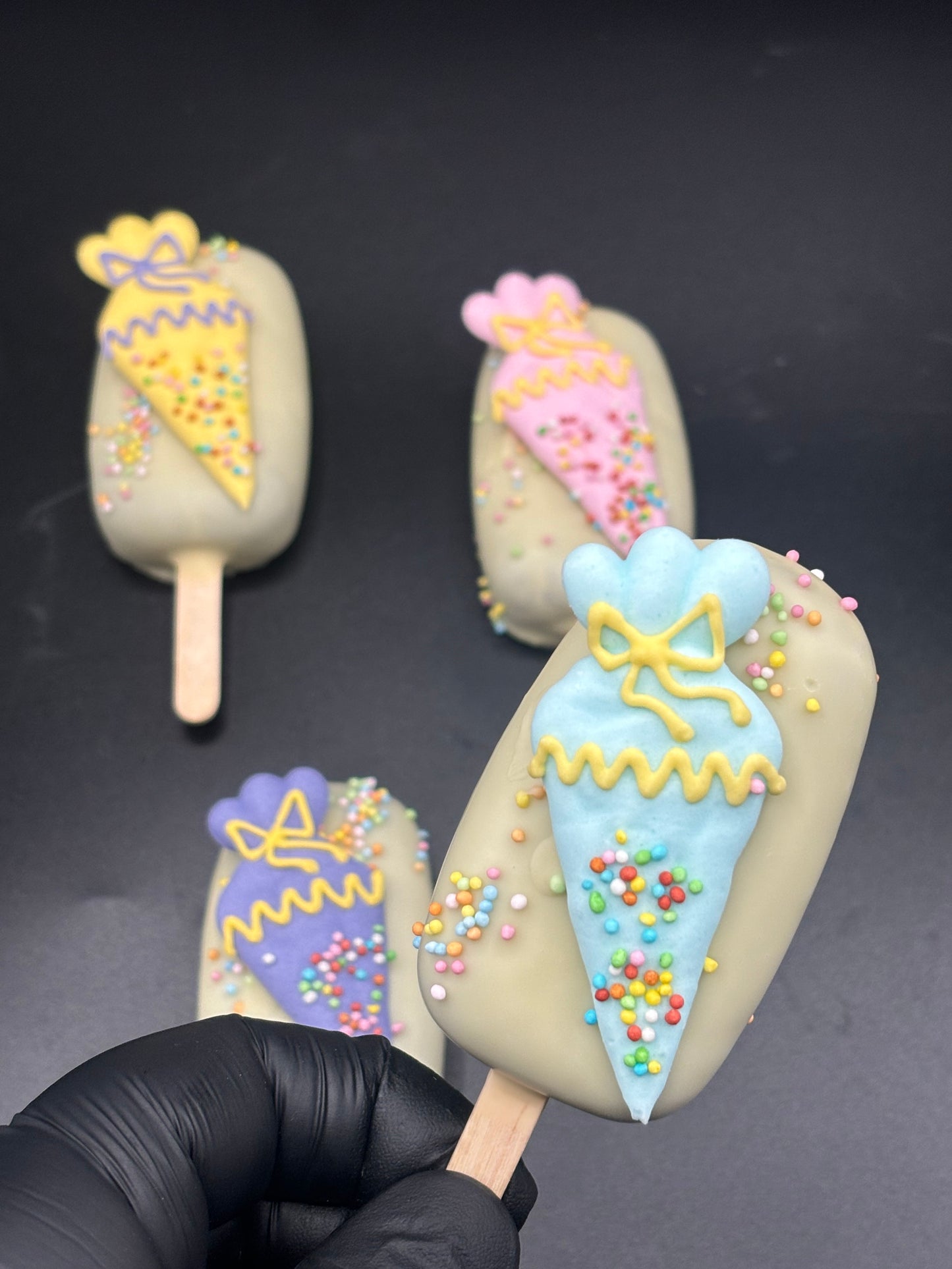 Schultüten-Cake Pop