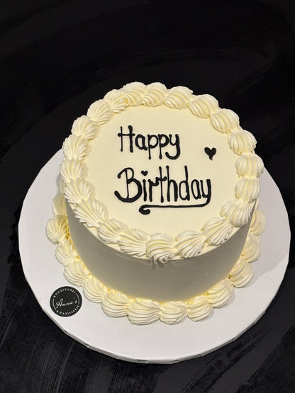 White Vintage Cake