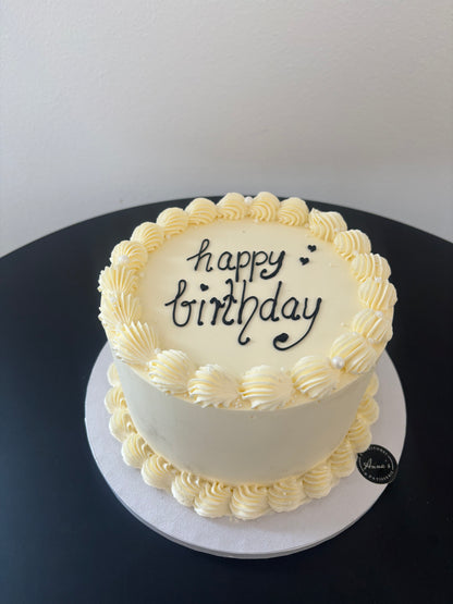 White Vintage Cake